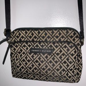 Tommy Hilfiger crossbody purse